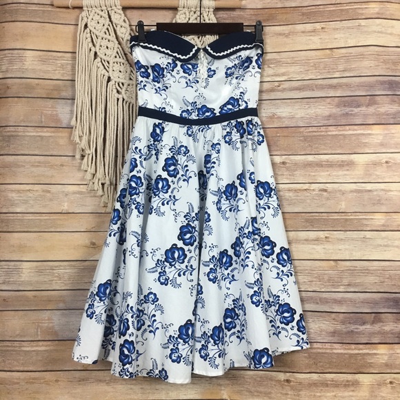 Tatyana | Pinup Rockabilly Floral Sweatheart Dress - Picture 5 of 8